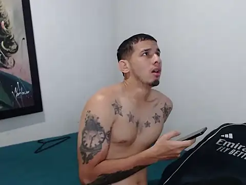 Snapshot of HotSinlge chatting on March 3, 2026, 11:49 am HotSinlge online show from March 3, 2026, 11:49 am