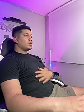  robertobaggioo online show from April 4, 2026, 12:57 pm