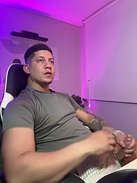  robertobaggioo online show from April 9, 2026, 6:19 am