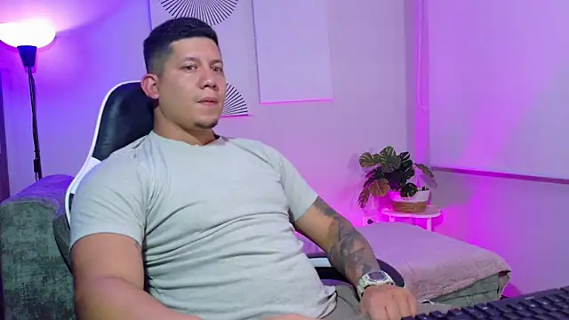  robertobaggioo online show from July 6, 2026, 5:04 am