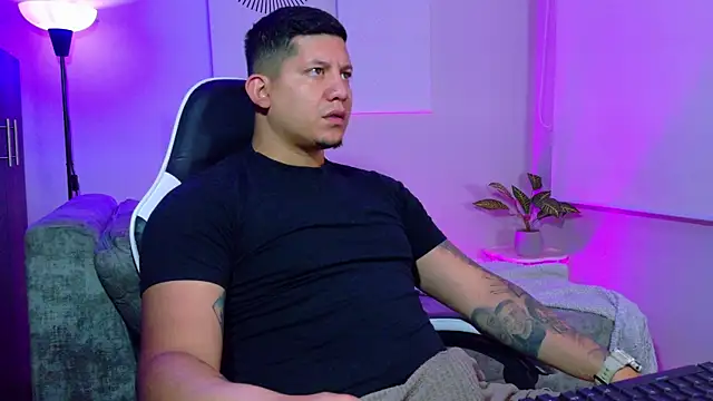  robertobaggioo online show from July 30, 2026, 12:15 pm