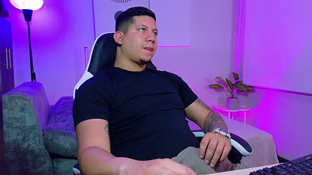  robertobaggioo online show from August 1, 2026, 6:56 am