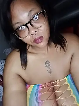 Snapshot of ShantelBootyBoobs chatting on July 1, 2026, 1:51 am ShantelBootyBoobs online show from July 1, 2026, 1:51 am
