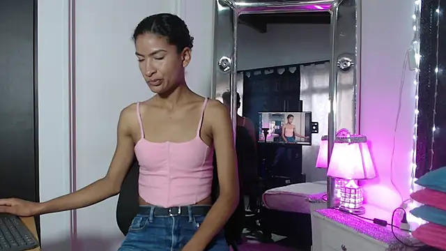 mailyn gold online show from April 11, 2026, 11:47 am