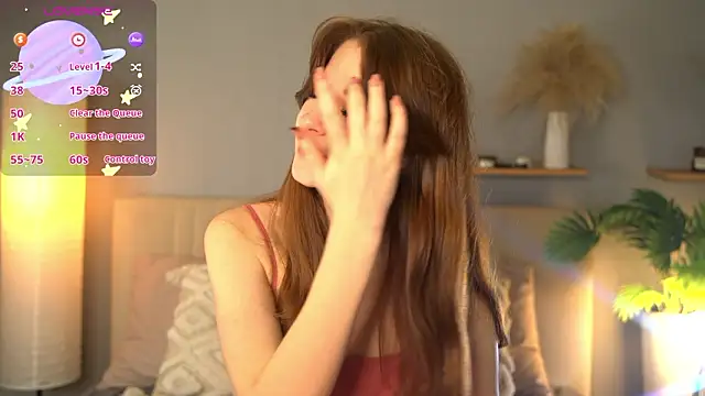 Jenniferr  online show from February 28, 2026, 3:13 pm