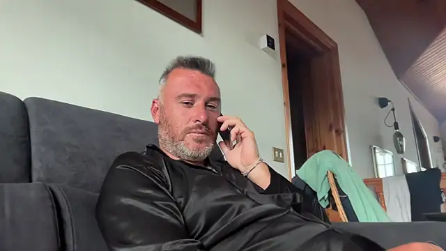 marcovik1 online show from May 19, 2026, 5:41 pm