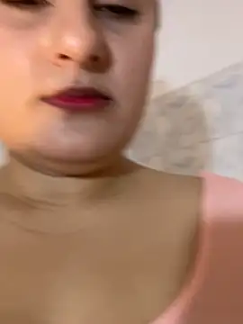 Snapshot of Hazumi_Tsu chatting on May 8, 2026, 7:14 am Hazumi Tsu online show from May 8, 2026, 7:14 am
