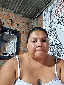 Snapshot of Juli_Powl chatting on February 12, 2026, 11:11 pm Juli Powl online show from February 12, 2026, 11:11 pm