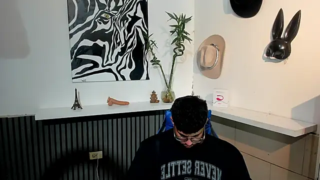 Snapshot of BENEDIICK chatting on February 26, 2026, 7:24 pm BENEDIICK online show from February 26, 2026, 7:24 pm