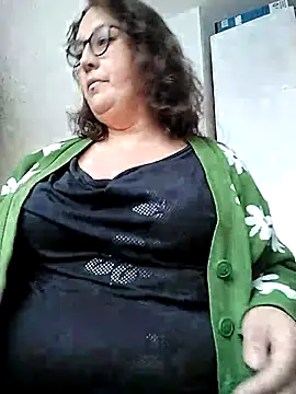  Saraqueen online show from February 18, 2026, 3:52 pm