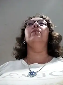  Saraqueen online show from March 11, 2026, 9:54 pm