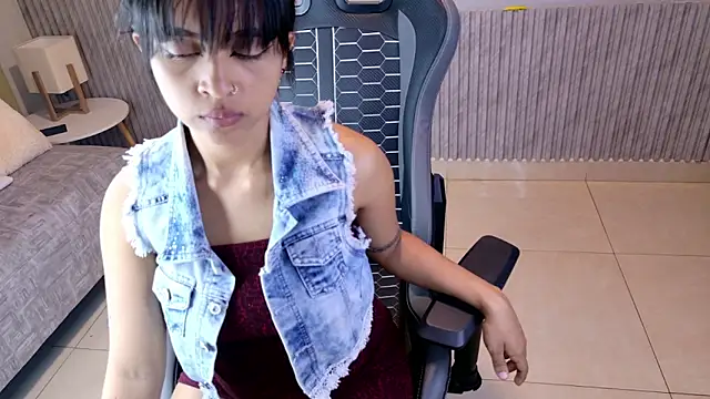 Abby18  online show from February 14, 2026, 4:20 am