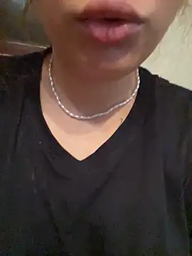 SweetAisha00 online show from March 18, 2026, 9:40 pm