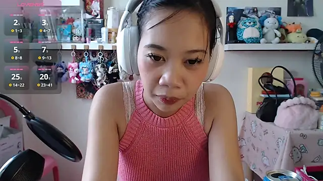 GloryKulikowski online show from March 26, 2026, 2:06 am