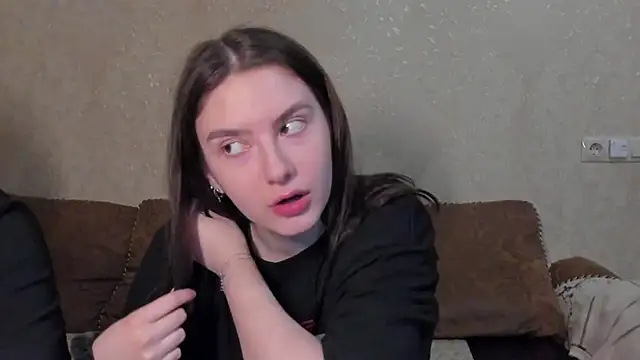 Snapshot of love_lina_muuur chatting on February 24, 2026, 8:07 pm love lina muuur online show from February 24, 2026, 8:07 pm