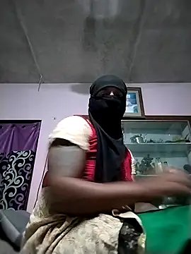 Snapshot of Ladycross chatting on February 26, 2026, 5:34 pm Ladycross online show from February 26, 2026, 5:34 pm