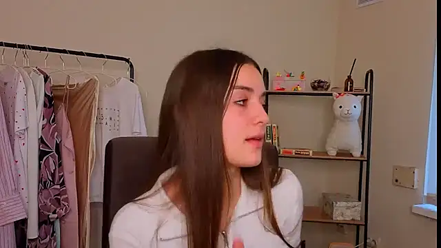 ClaraaHowell online show from February 12, 2026, 1:39 pm