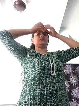 Anushka Singh0 online show from April 1, 2026, 10:05 am