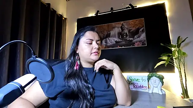 AzaraOnyx online show from June 14, 2026, 3:25 pm