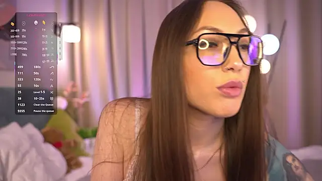 Snapshot of Alicia_Wood chatting on February 17, 2026, 3:29 pm Alicia Wood online show from February 17, 2026, 3:29 pm