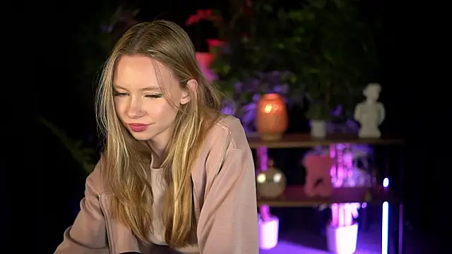 Snapshot of SweetDaisy_me chatting on February 23, 2026, 3:20 pm SweetDaisy me online show from February 23, 2026, 3:20 pm