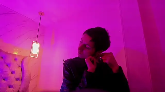 Snapshot of Fieramadame chatting on March 5, 2026, 12:12 pm Fieramadame online show from March 5, 2026, 12:12 pm