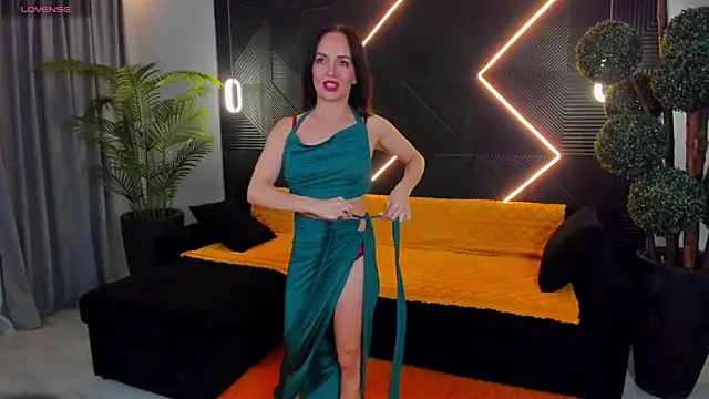 Snapshot of Shanita_moon chatting on July 8, 2026, 3:49 pm Shanita moon online show from July 8, 2026, 3:49 pm