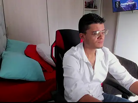 Snapshot of FredericSloan chatting on February 16, 2026, 4:03 pm FredericSloan online show from February 16, 2026, 4:03 pm