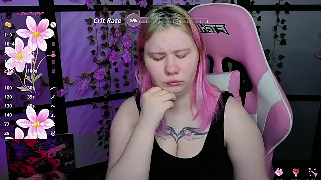 kitsune little online show from April 13, 2026, 8:58 pm