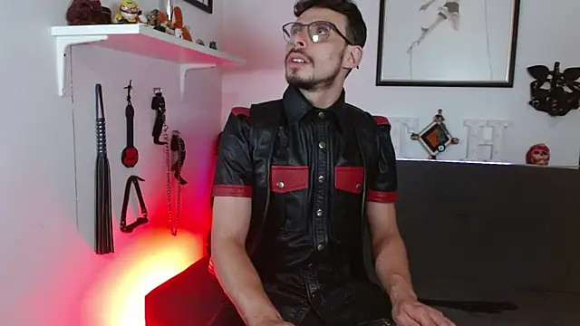 Thom sam  online show from March 6, 2026, 11:23 pm