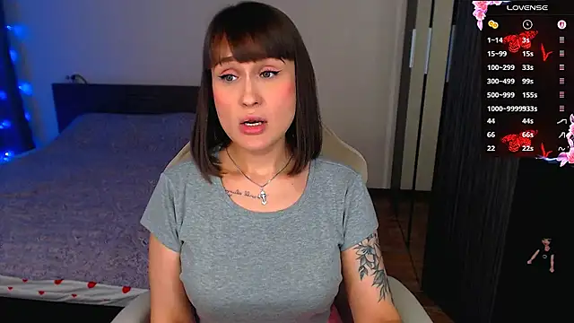 Mel Lovell  online show from April 5, 2026, 4:59 pm