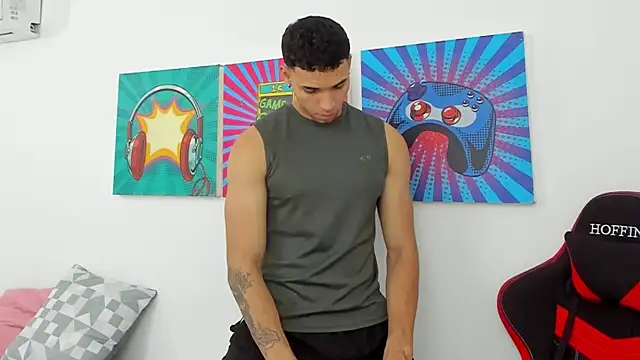 Thomas walker14 online show from April 18, 2026, 1:26 pm