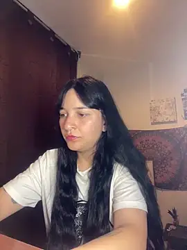 Snapshot of Abril_Thompson221 chatting on June 1, 2026, 12:34 am Abril Thompson221 online show from June 1, 2026, 12:34 am