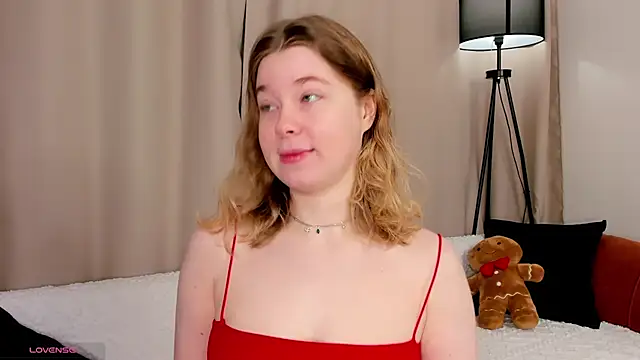 MaraaSwan online show from April 3, 2026, 2:42 am