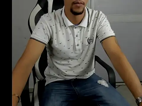 Snapshot of badboy_master chatting on February 19, 2026, 1:45 am badboy master online show from February 19, 2026, 1:45 am