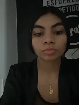 eimmy  skinny online show from May 16, 2026, 12:07 am