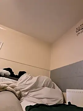 Snapshot of OnstagePortion chatting on February 13, 2026, 6:42 am OnstagePortion online show from February 13, 2026, 6:42 am