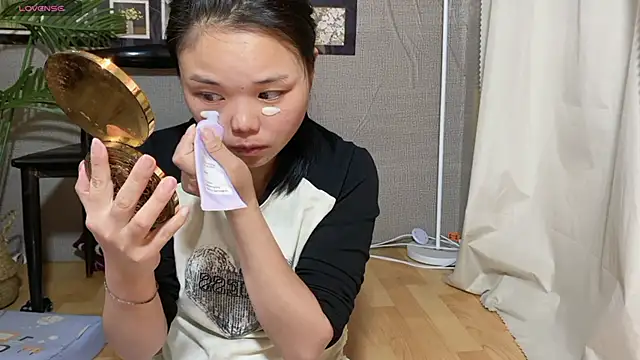 xiaosu22 online show from April 6, 2026, 5:08 am