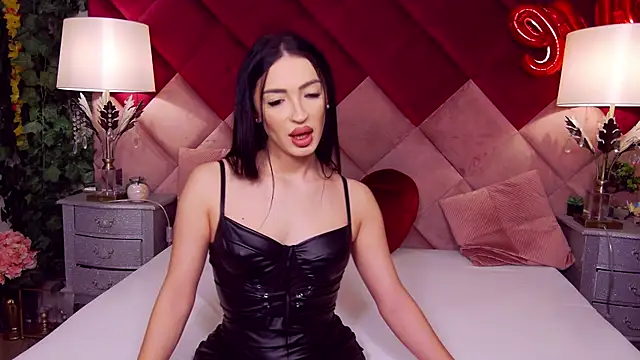 Snapshot of VictoriaLanes chatting on February 19, 2026, 5:25 am VictoriaLanes online show from February 19, 2026, 5:25 am