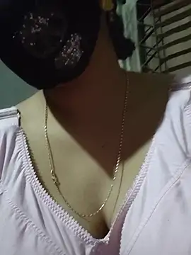 Snapshot of tanisha-me chatting on February 18, 2026, 8:38 pm tanisha-me online show from February 18, 2026, 8:38 pm