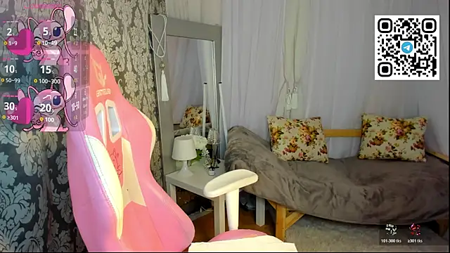 Snapshot of Linda__Bloom chatting on May 4, 2026, 1:01 am Linda Bloom online show from May 4, 2026, 1:01 am