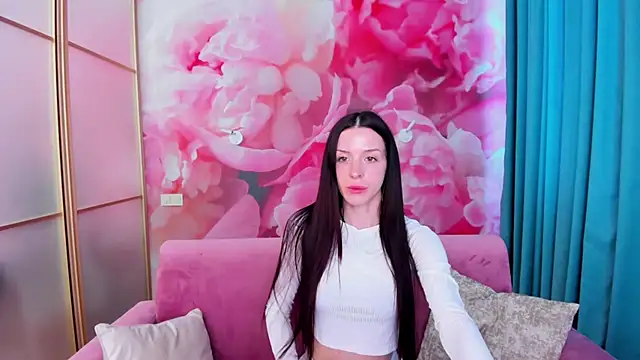 NoirDiva online show from June 5, 2026, 5:36 am