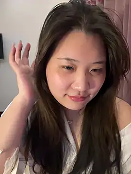 HHll7796 online show from March 19, 2026, 4:44 pm