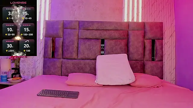 ZharaRousse online show from March 9, 2026, 11:47 am