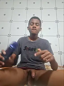 Snapshot of jujubinha1028 chatting on February 17, 2026, 2:30 am jujubinha1028 online show from February 17, 2026, 2:30 am