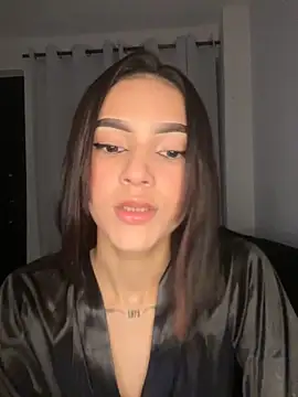 CarolineEvans x online show from April 2, 2026, 7:28 am