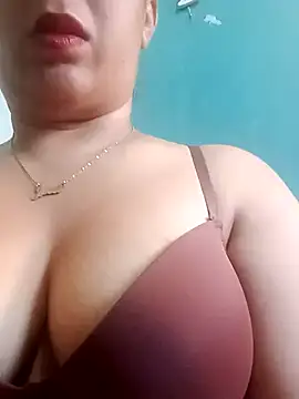 jexsicaa online show from February 14, 2026, 3:20 pm