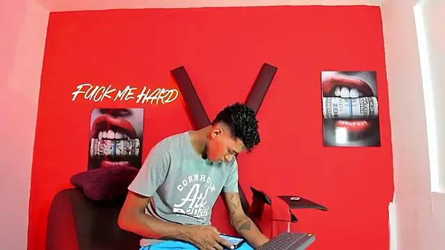 Snapshot of GREEN_BOYS chatting on February 28, 2026, 7:31 am GREEN BOYS online show from February 28, 2026, 7:31 am