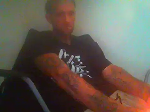 Snapshot of Whiskey615 chatting on July 7, 2026, 1:15 pm Whiskey615 online show from July 7, 2026, 1:15 pm