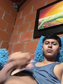 Snapshot of Miguel_960 chatting on May 4, 2026, 10:50 pm Miguel 960 online show from May 4, 2026, 10:50 pm